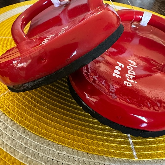 Red Floaties - Picture 7 of 7